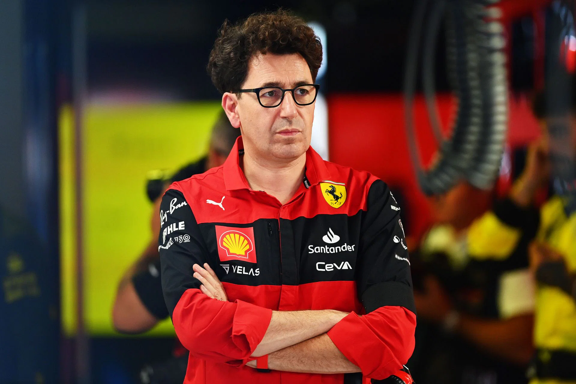 «Три три двигателя на одного гонщика это слишком мало» - босс Ferrari хочет, чтобы FIA пересмотрела позицию по ограничению двигателей, разрешенных в сезоне Формулы-1