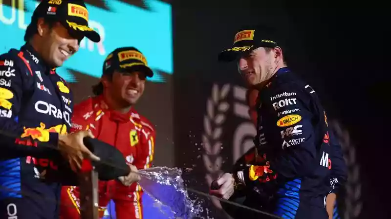 ФАКТЫ И СТАТИСТИКА: «Red Bull» сравнялись по количеству побед с «Williams» в первом в истории стартовом Гран-при сезона без выбывания пилотов.