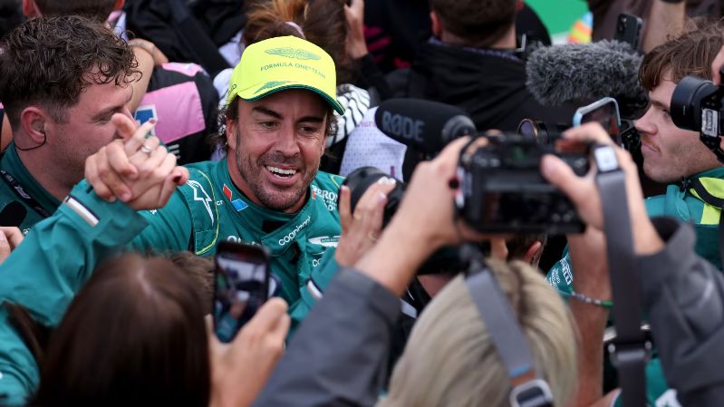 ФАКТЫ и СТАТИСТИКА: Алонсо побил рекорд Шумахера по самому длинному интервалу между первым и последним подиумом