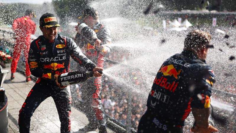 ФАКТЫ И СТАТИСТИКА: 12-я победа Red Bull предвещают самый успешный старт сезона в истории Формулы-1
