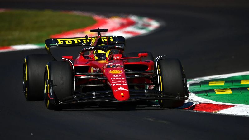 «Красная машина съедает свои шины. Ferrari больше не сможет выигрывать гонки в оставшейся части сезона», - утверждает эксперт Формулы-1