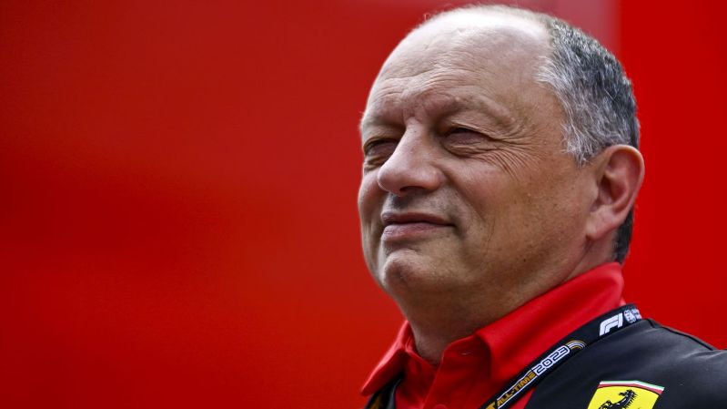 Босс Ferrari утверждает, что команда из Маранелло в 2024 году будет на 8 десятых быстрее и они планируют догнать Макса Ферстаппена и Red Bull