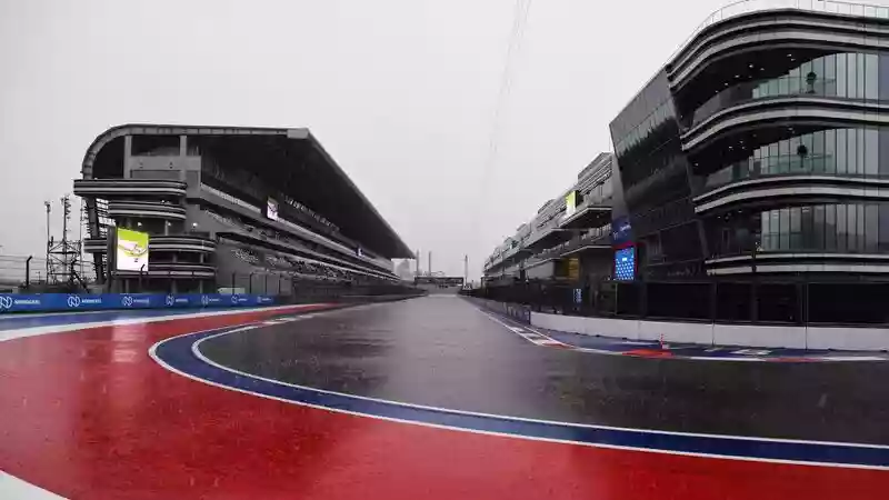 Финальная тренировка Гран-при России отменена из-за сильного дождя в Сочи