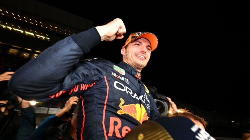 «Было много крови, пота и слез», - босс Red Bull хвалит команду за победу Макса Ферстаппена в чемпионате