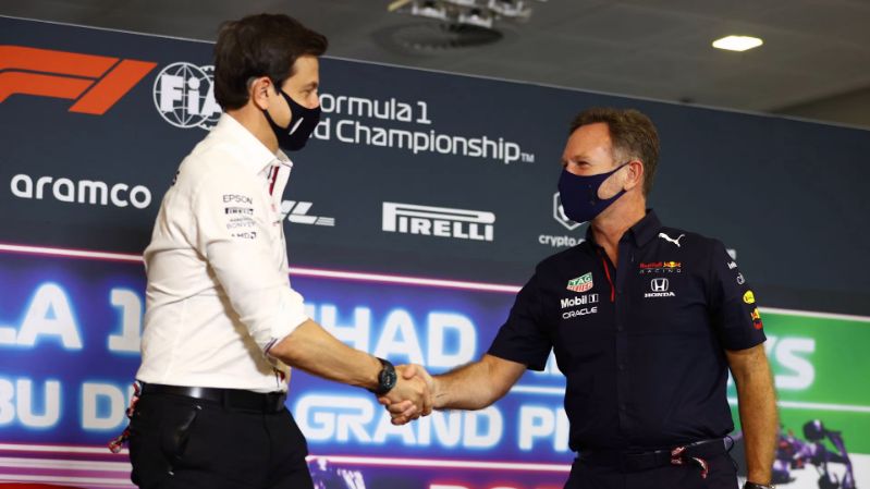 Босс Red Bull саркастически благодарит Тото Вольфа из Mercedes за успех команды на Гран-при Бельгии