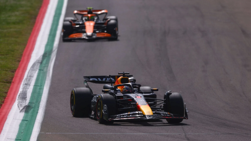 «Думаю, это действительно его раздражало», - отвлечение в McLaren, которое помешало Ландо Норрису победить в Имоле, по мнению Хельмута Марко