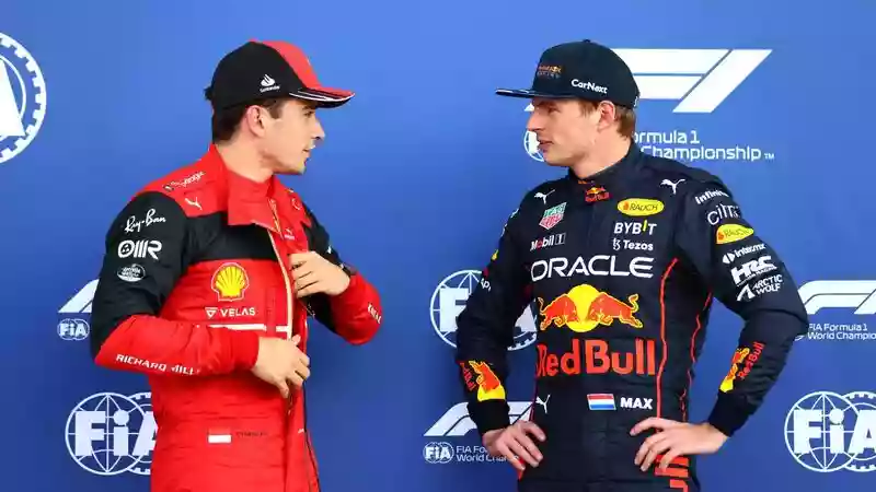 Леклер предсказывает тяжелую гонку с Red Bull и Ferrari попытается сдержать соперников в первом ряду в Майами.