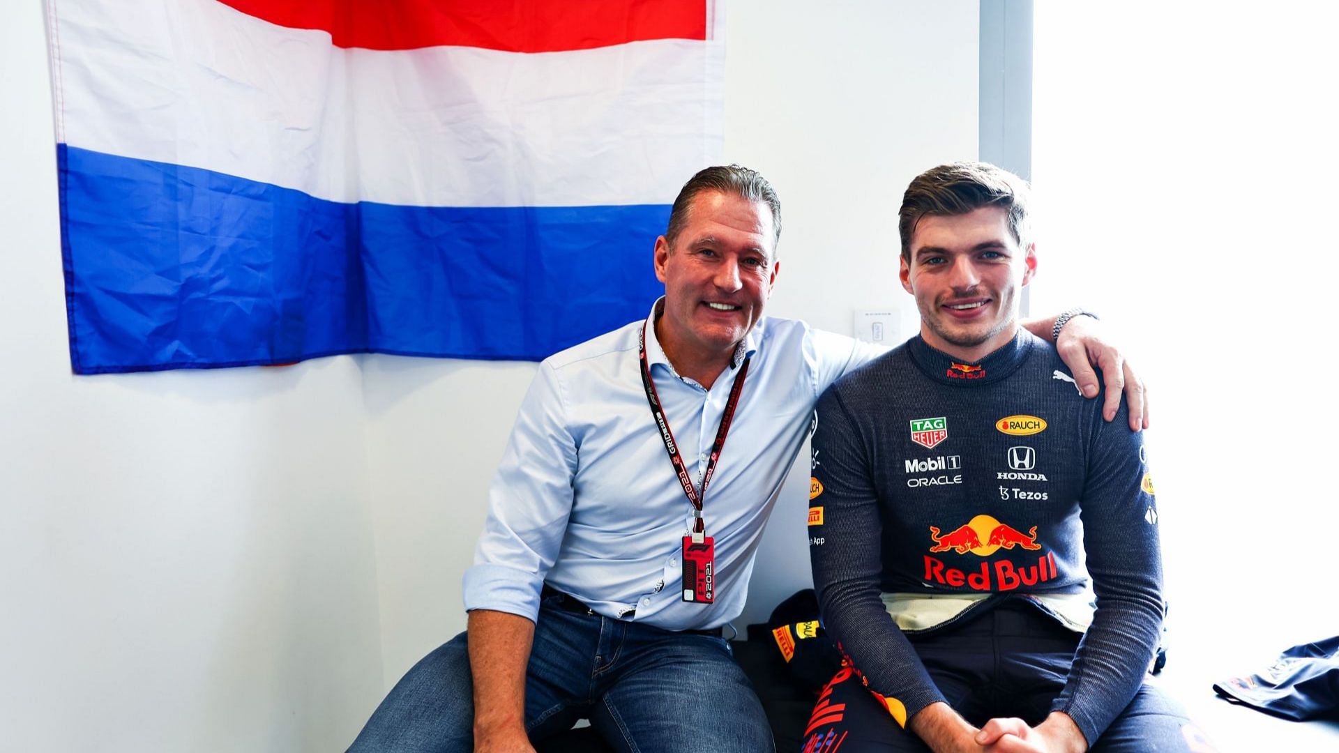 «У меня не было такого успеха», - отец Макса Ферстаппена, Йос, сравнивает гоночную карьеру сына с его собственной.
