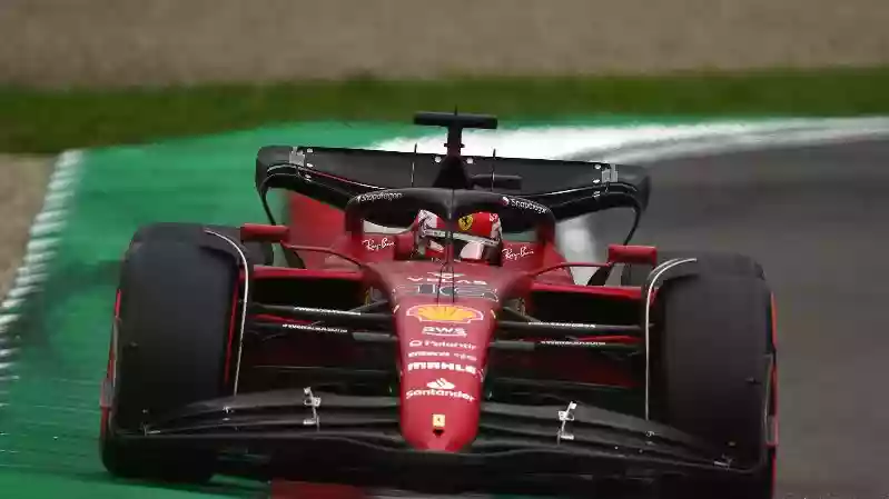 Шарль Леклер из Ferrari выступит на модернизированном MGU-K на Гран-при Формулы 1 в Майами 2022 года.