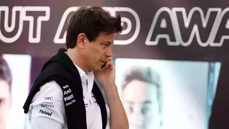 Босс Mercedes Тото Вольфф поделился неопределенными прогнозами в преддверии Гран-при Формулы-1 в Лас-Вегасе в 2023 году