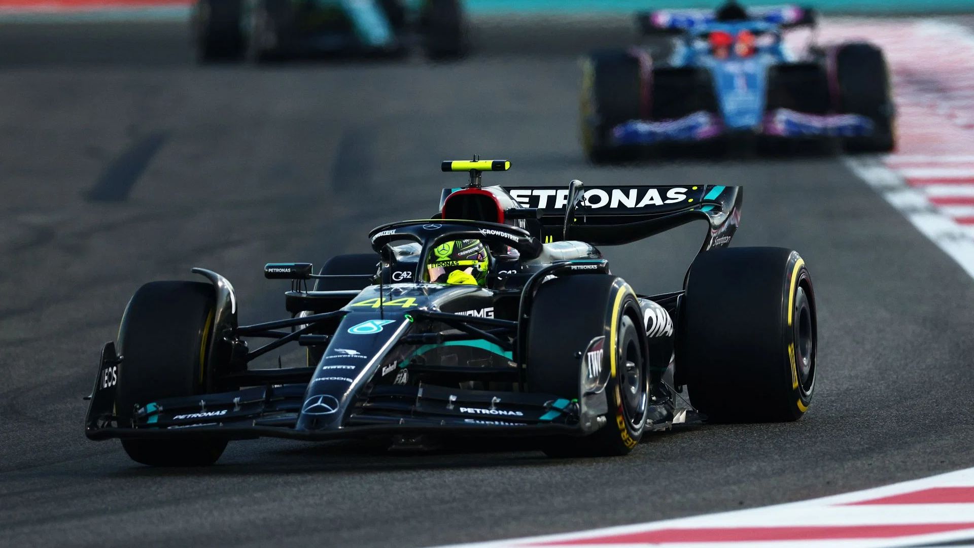 Mercedes продолжит поставлять силовые установки для команды Формулы 1 после 2026 года