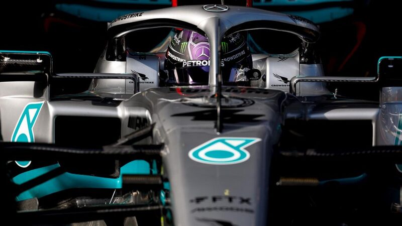 «Mercedes не совершает ошибок», - говорит Хэмилтон. Jн поддерживает команду, чтобы добиться большего успеха в 2022 году
