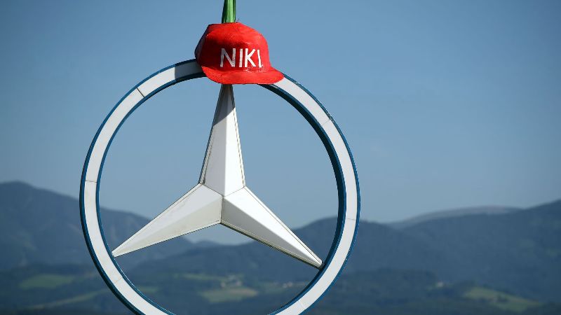 Mercedes почтил легенду Формулы-1 Ники Лауду особым жестом