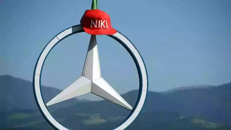 Mercedes почтил легенду Формулы-1 Ники Лауду особым жестом