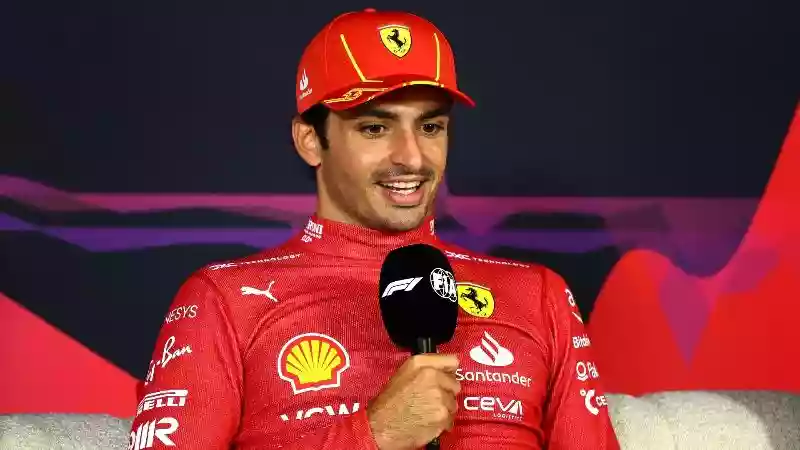 Карлос Сайнс выражает пессимистичный взгляд на возможность Ferrari бросить вызов Red Bull в сезоне Формулы 1 2024 года.