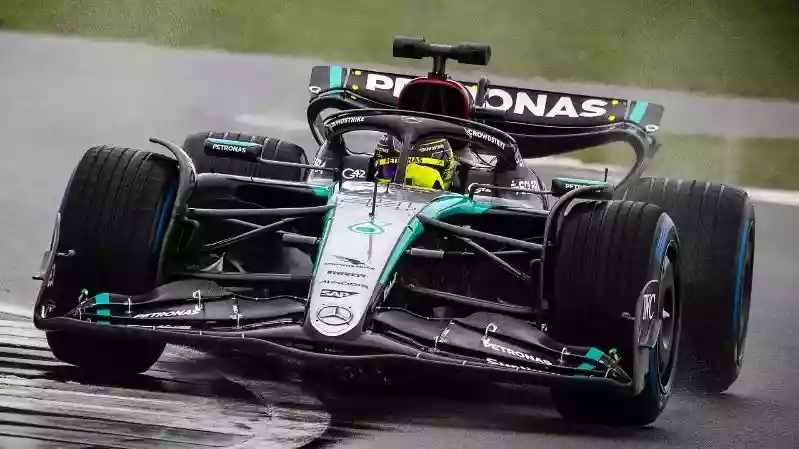 Спорное переднее крыло «Mercedes W15»  было одобрено FIA