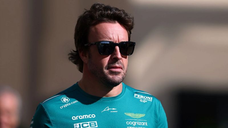 Инсайдер Формулы-1 утверждает, что Фернандо Алонсо проявил большой интерес к замене Льюиса Хэмилтона в «Mercedes».