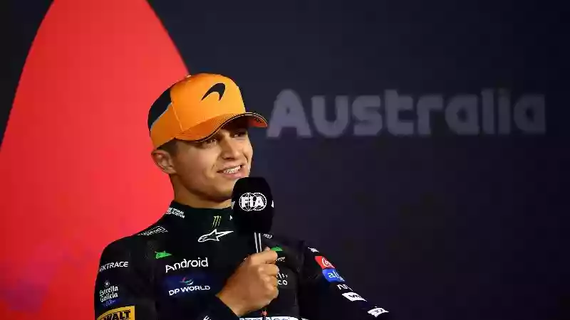 «Это улыбка на моем лице», - Ландо Норрис делится положительными отзывами о старте сезона для McLaren.