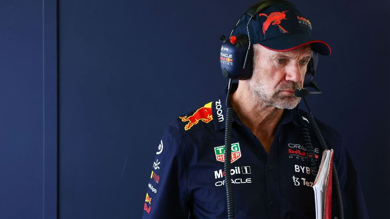 «Ferrari и Mercedes не будут отдыхать», - Эдриан Ньюи предупреждает Red Bull