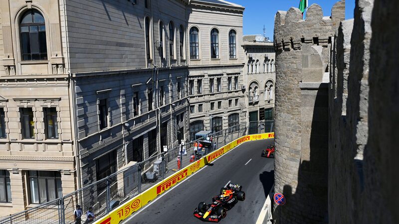 Пара Red Bull уверена, что сможет сравняться с Ferrari в Баку, несмотря на сложную пятницу