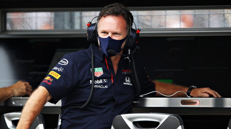 По словам Хорнера, у Red Bull очень мало шансов избежать штрафов за двигатель после серии жестких аварий.