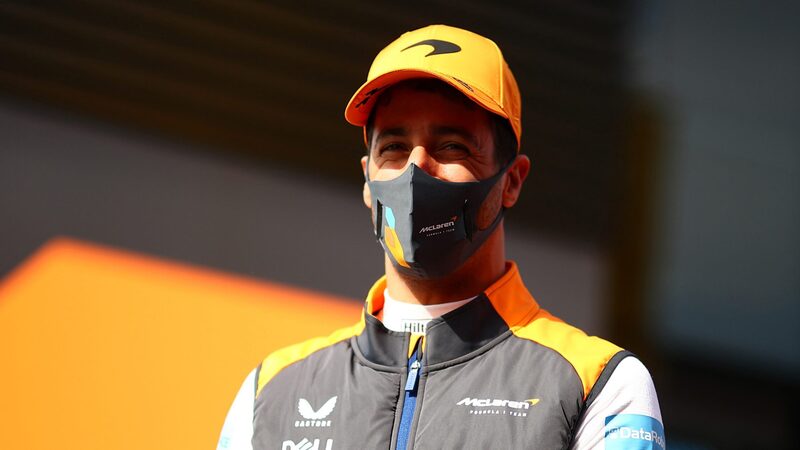 Риккардо готов участвовать в Гран-при Бахрейна после отрицательного результата теста на Covid-19