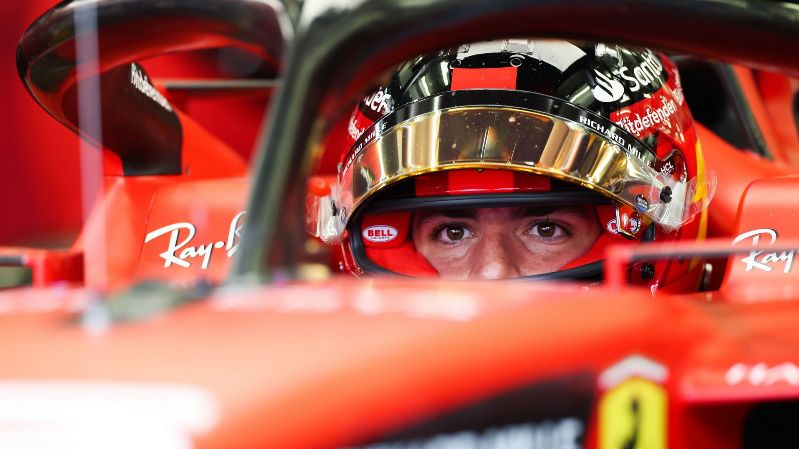 Карлос Сайнс остался доволен первым днем предсезонных тестов Ferrari в Бахрейне