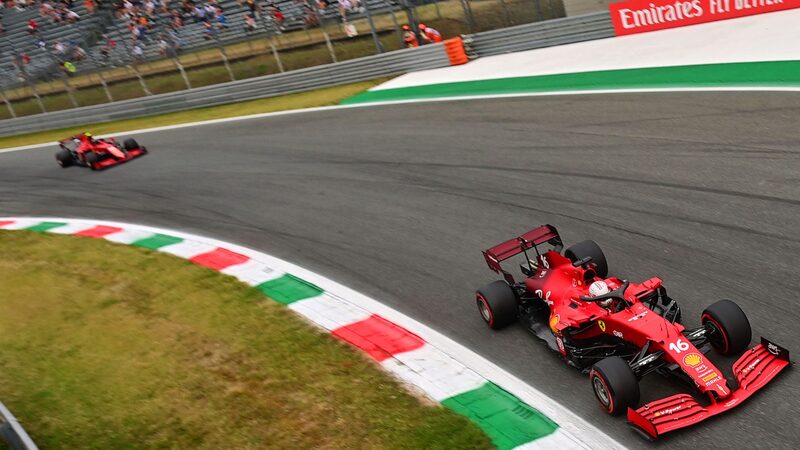 Сайнс приветствует прогресс Ferrari после третьего заезда в Монце.