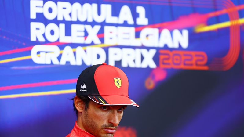 «Я не удивлюсь, если Red Bull окажется немного быстрее», - зловещий прогноз Карлоса Сайнса для Ferrari в преддверии Гран-при Италии Формулы-1 2022 года.