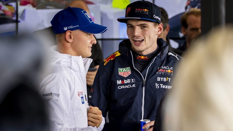 Шумахер радуется первому финишу в очках в Формуле-1, а Магнуссен говорит, что Хаас не мог надеяться на большее на Гран-при Великобритании