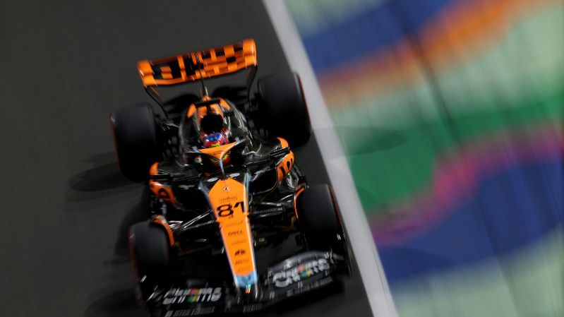 Руководитель команды McLaren объясняет, что пошло не так с двумя машинами на Гран-при Саудовской Аравии Формулы-1 2023