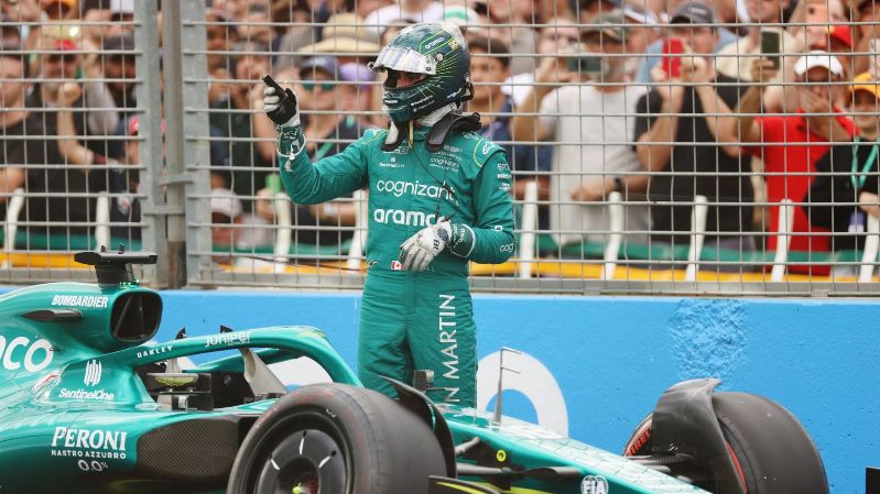 Стролл получил трехмстный штраф на стартовой решетке Гран-при Австралии после аварии Латифи в первом заезде.