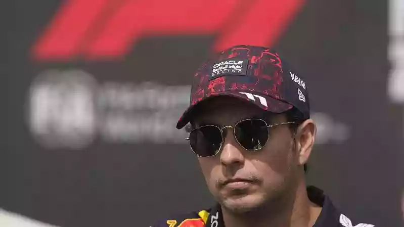 «Это не будет моим последним контрактом в Формуле-1», — Серхио Перес смеется над недавними слухами о завершении карьеры после неудачного сезона