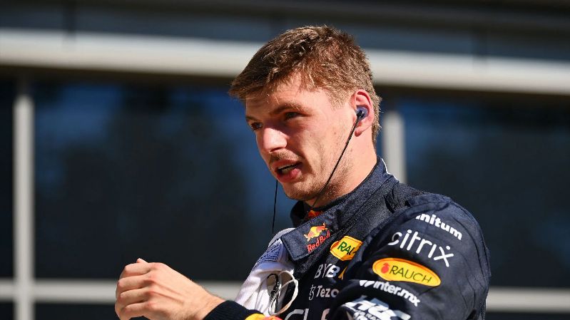 «Я не думаю, что это будет проблемой» - Макс Ферстаппен безразличен к проблемам с избыточным весом автомобиля Red Bull на Гран-при Сингапура в 2022 году