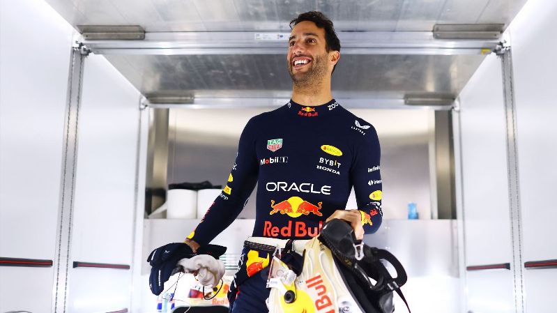 «Red Bull были бы более доминирующим с Даниэлем Риккардо вместо Серхио Переса», - считает эксперт Формулы-1