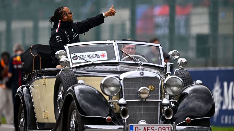 Босс Mercedes Тото Вольфф сообщил последние новости о продлении контракта Льюиса Хэмилтона