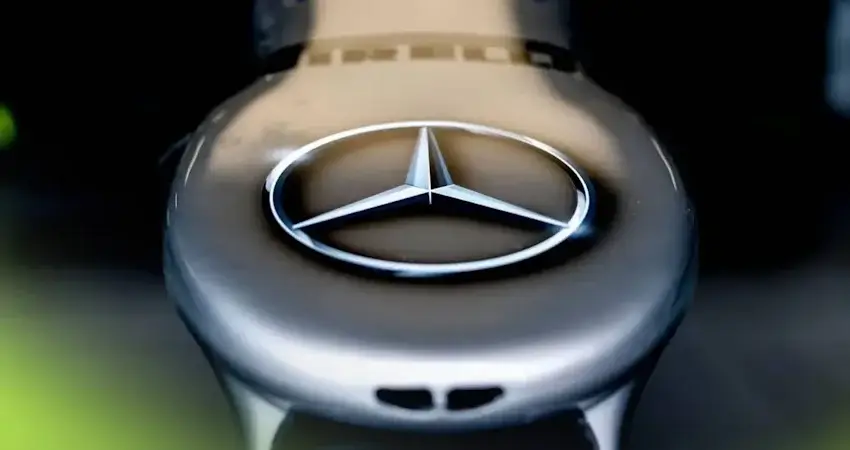 Mercedes подписывает чемпиона мира по картингу