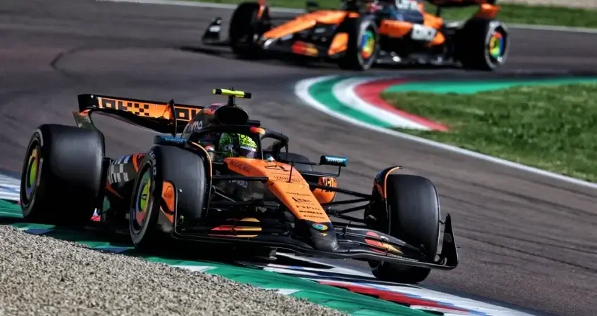 ФИА выпускает новые директивы, McLaren отрицает внесение изменений