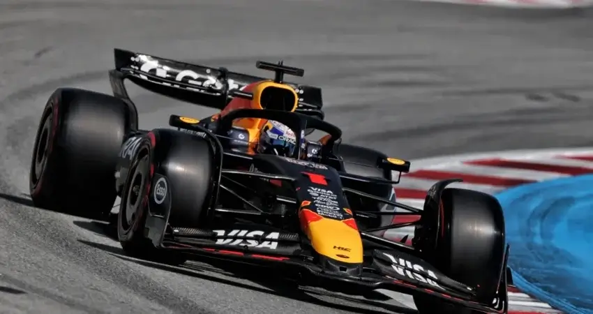 Бывший пилот Red Bull объяснил главную дилемму команд на Гран-при Канады
