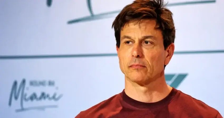 Тото Вольфф дает совет Максу Ферстаппену: "Ты ошибся"