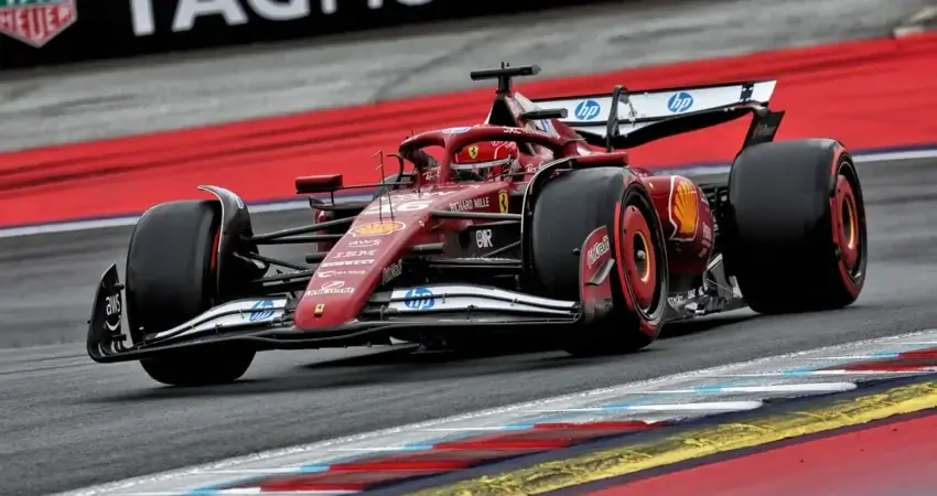 Леклер отвечает на опасения о настройке болида Ferrari под стиль Хэмилтона