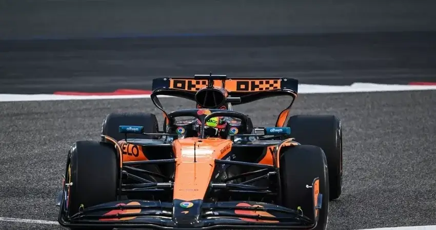McLaren раскрывает проблемы MCL39 в тестах Формулы-1 2025