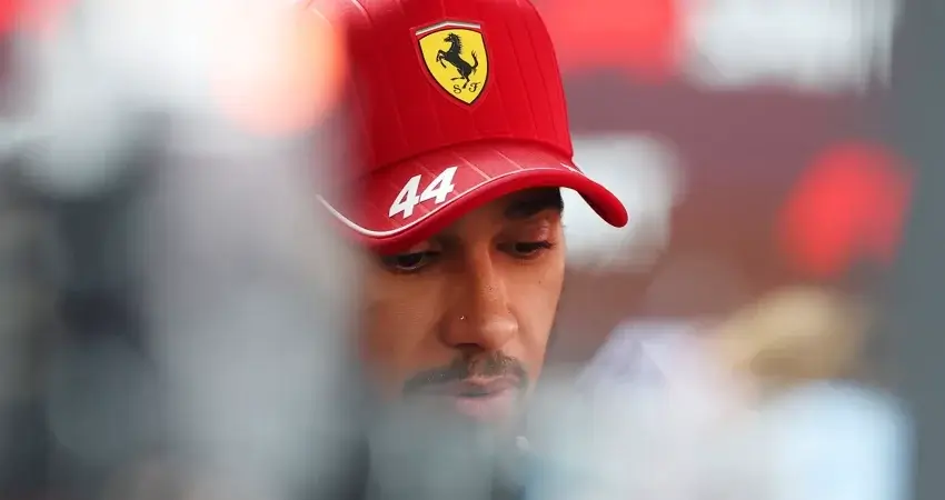 Хэмилтон не теряет страсть к гонкам несмотря на трудности в Ferrari