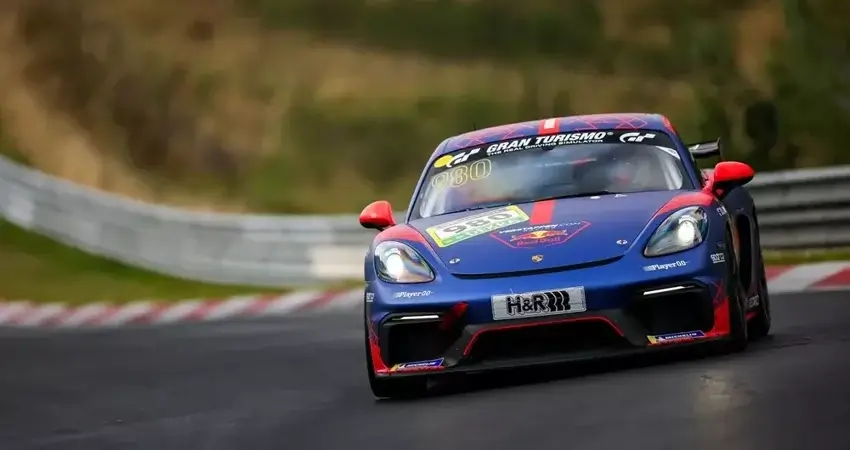 Следующие шаги Макса Ферстаппена в GT-гонках