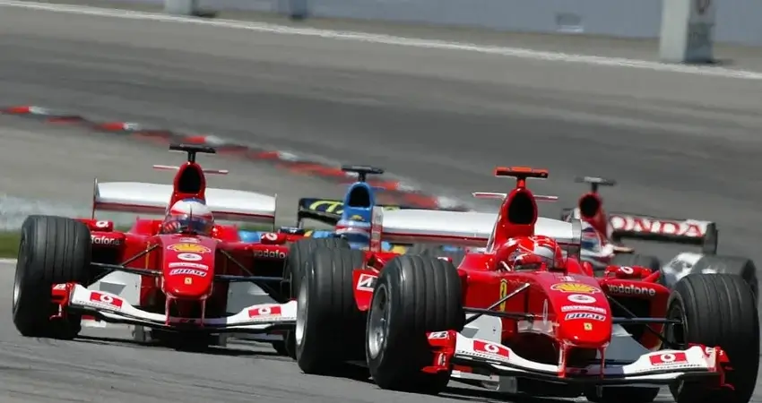 Как величайшая команда Формулы-1 была остановлена