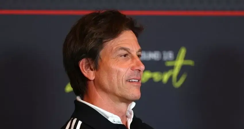 Переход Хэмилтона в Ferrari избавил Вольффа от непростого решения в Mercedes