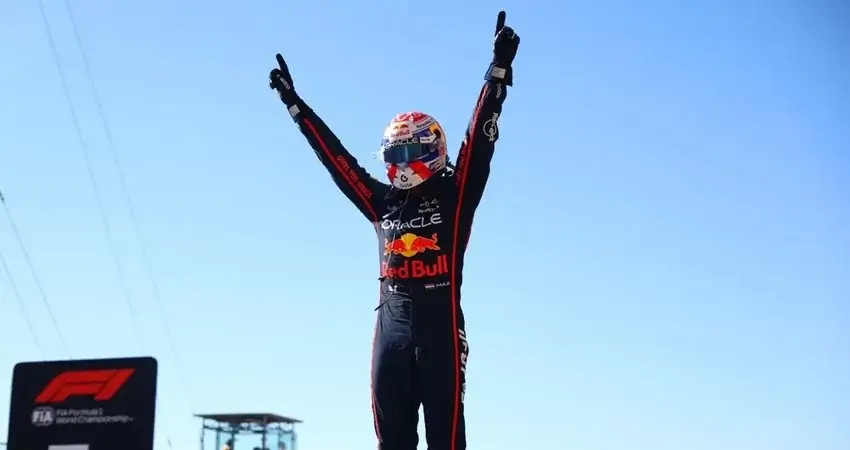 Лоран Мекис: "Макс демонстрирует невероятный уровень пилотажа"