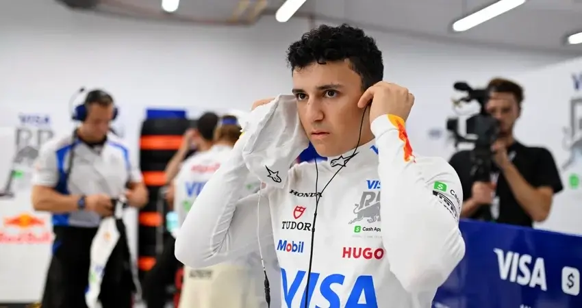 Исаак Хаджар удивил в Сингапуре