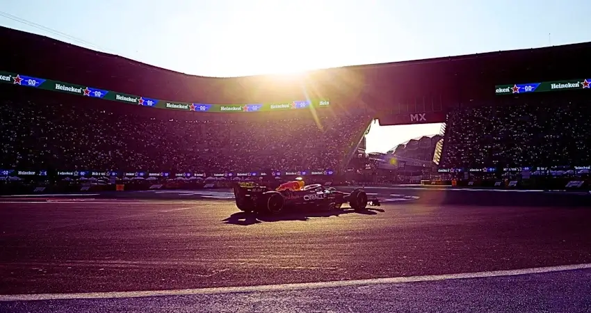 Сможет ли Макс повторить успех в Мексике: анализ скорости после двух практик