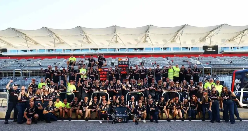 Лоран Мекис рассказал о неожиданном скачке в производительности RB21